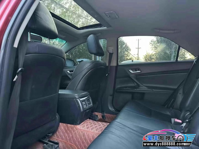 12年丰田锐志轿车抵押车出售