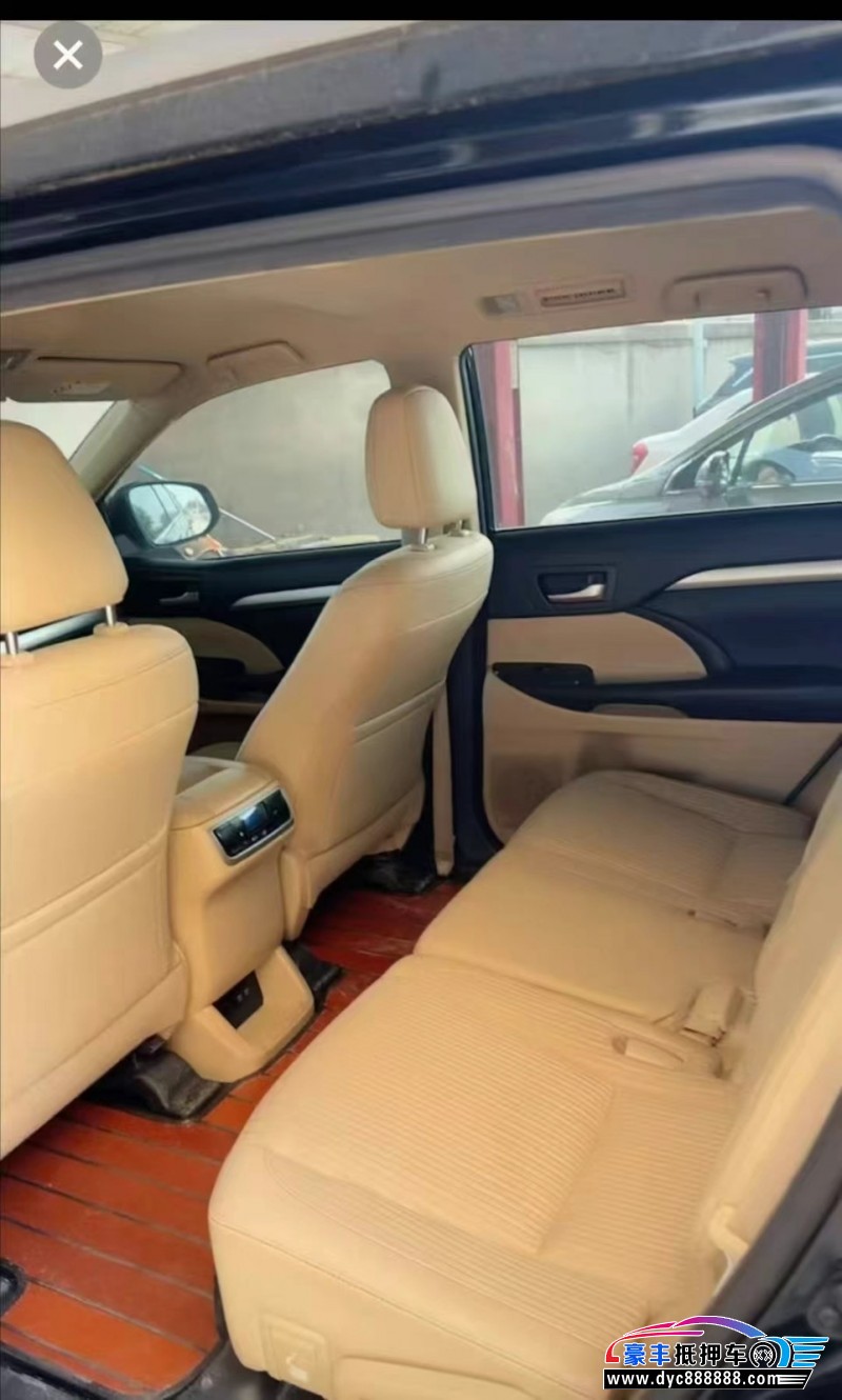 20年丰田汉兰达轿车抵押车出售