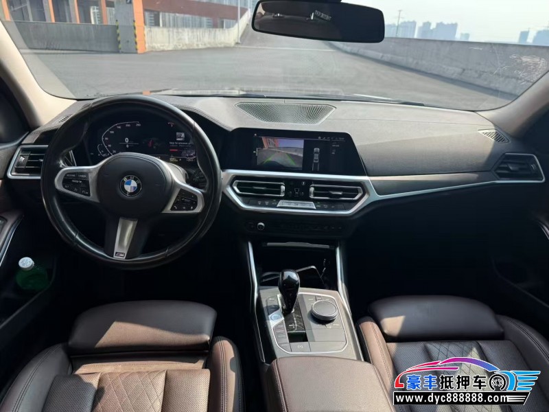 22年宝马3系轿车抵押车出售