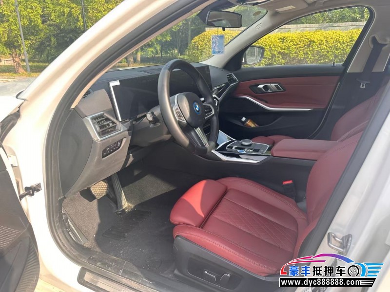 24年宝马i3轿车抵押车出售