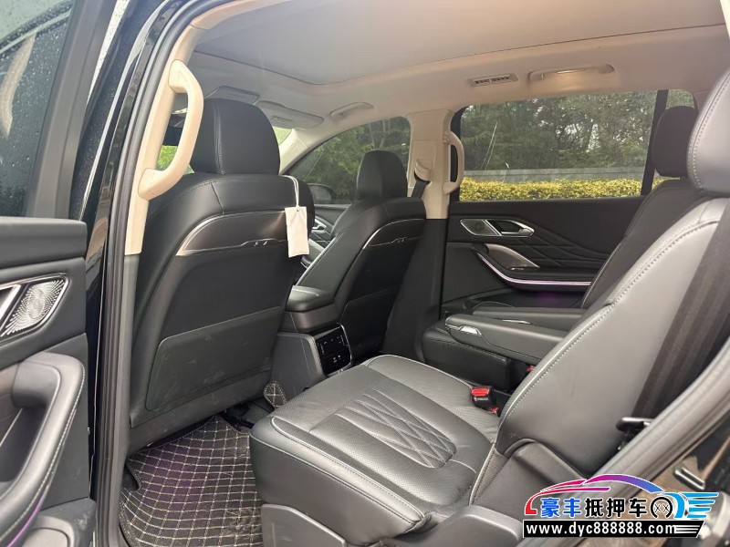 25年红旗HS7轿车抵押车出售