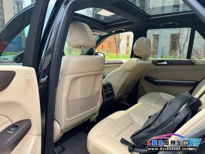 17年奔驰GLE轿车抵押车出售