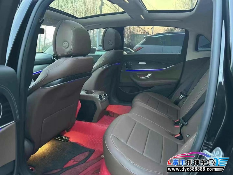 20年奔驰E轿车抵押车出售