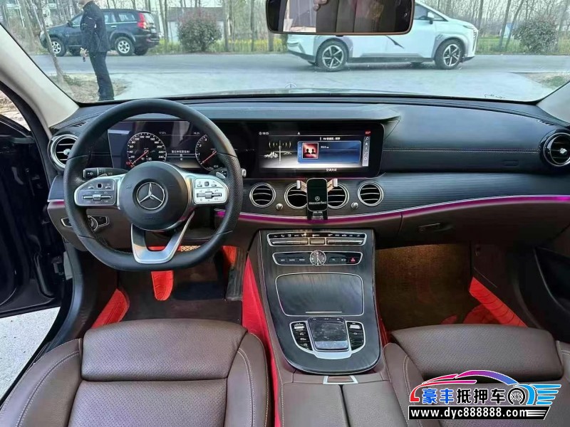 20年奔驰E轿车抵押车出售