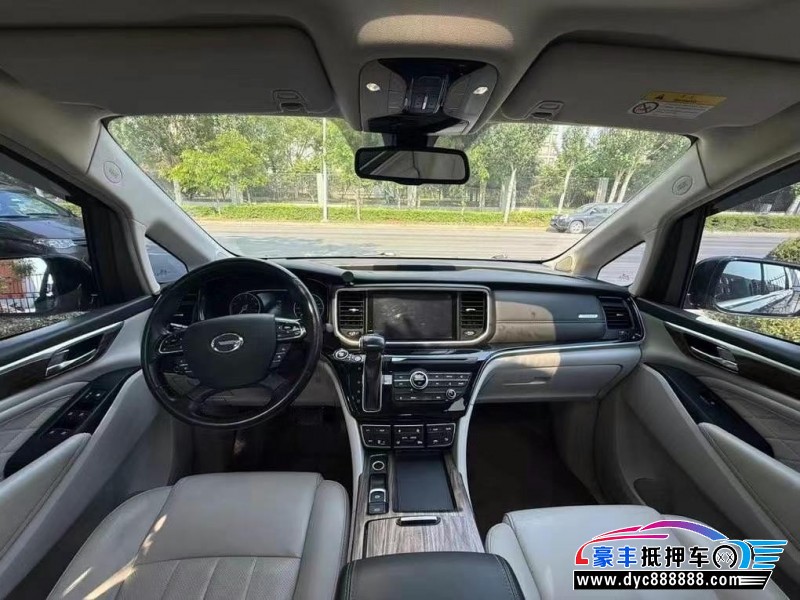 18年传祺M8轿车抵押车出售