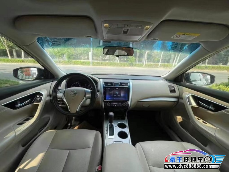 19年日产轩逸轿车抵押车出售