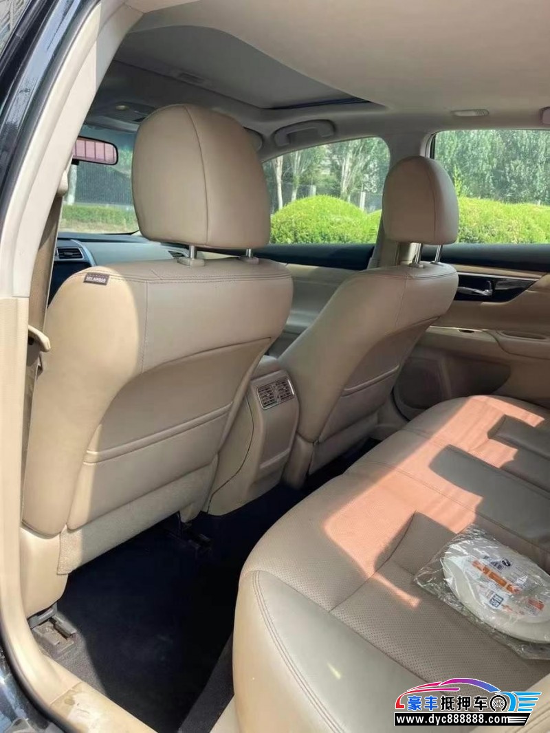 19年日产轩逸轿车抵押车出售