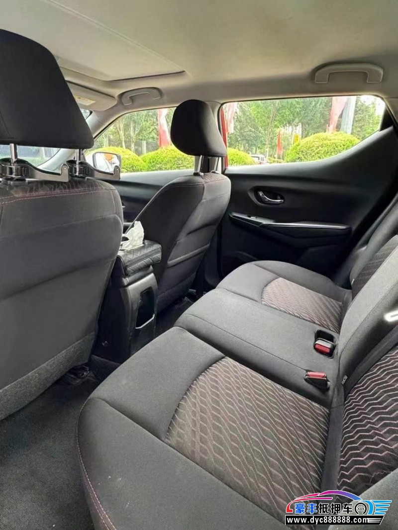 19年日产蓝鸟轿车抵押车出售