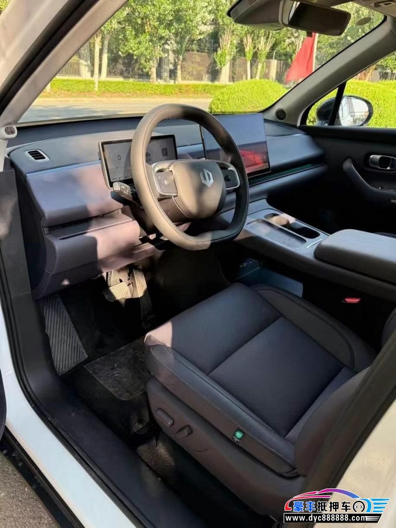 25年零跑C10轿车抵押车出售