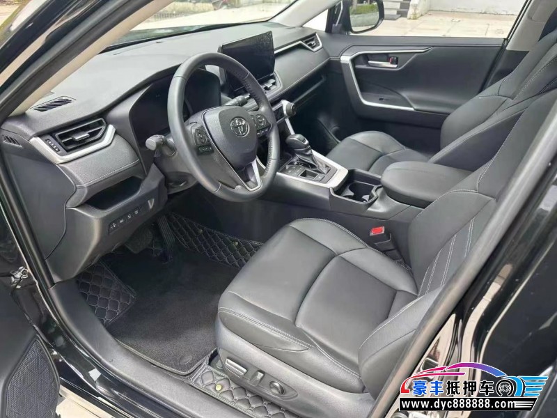 24年丰田威兰达轿车抵押车出售