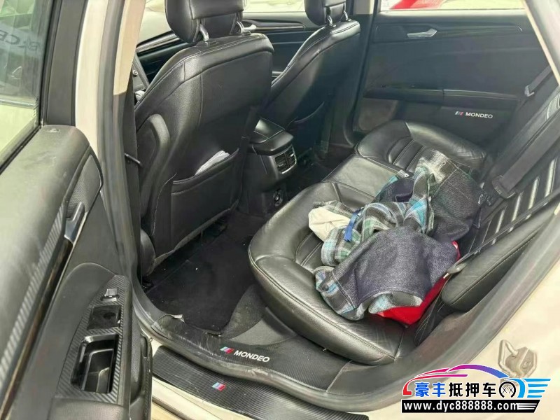 14年福特蒙迪欧轿车抵押车出售