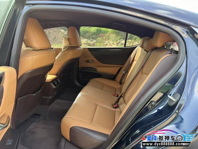 20年雷克萨斯ES轿车抵押车出售