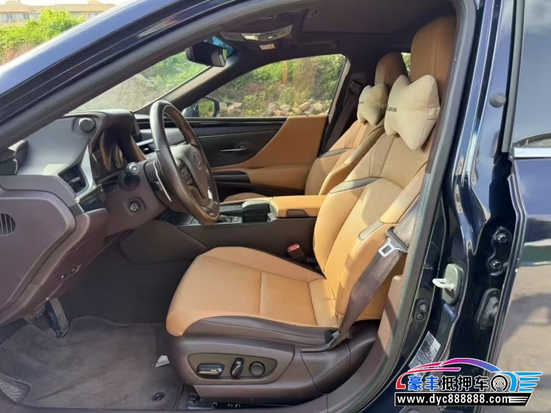 20年雷克萨斯ES轿车抵押车出售