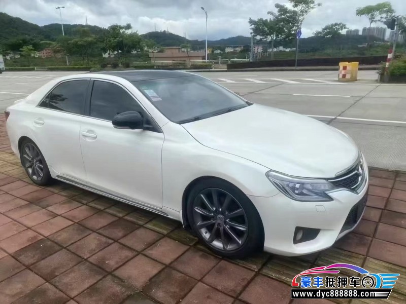 15年丰田锐志轿车抵押车出售