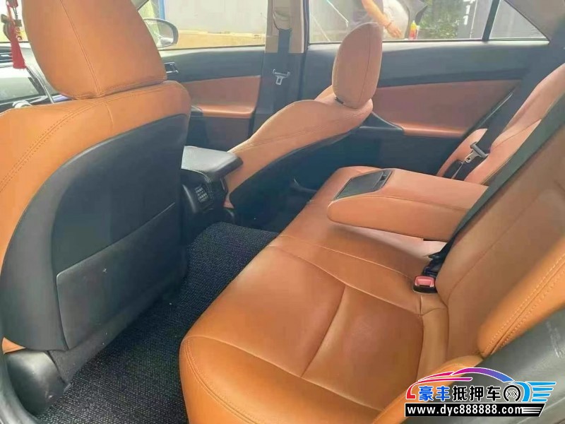 17年丰田锐志轿车抵押车出售