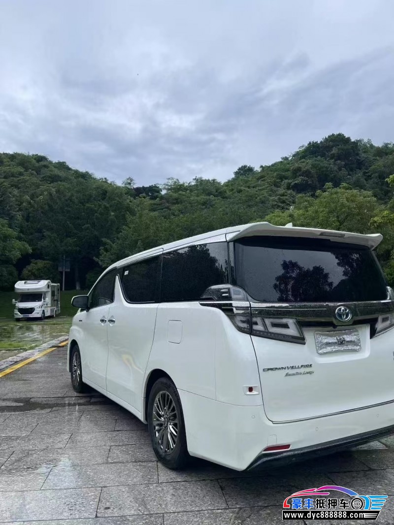 22年丰田埃尔法轿车抵押车出售