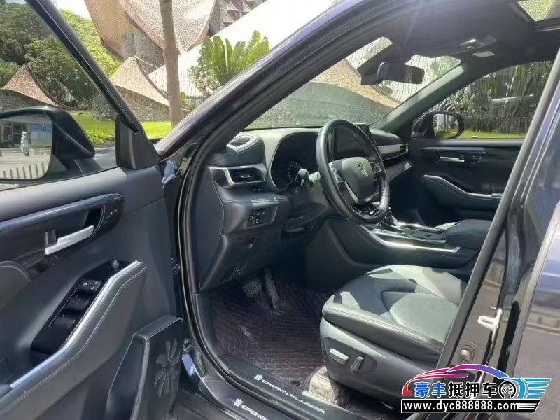 22年丰田皇冠轿车抵押车出售