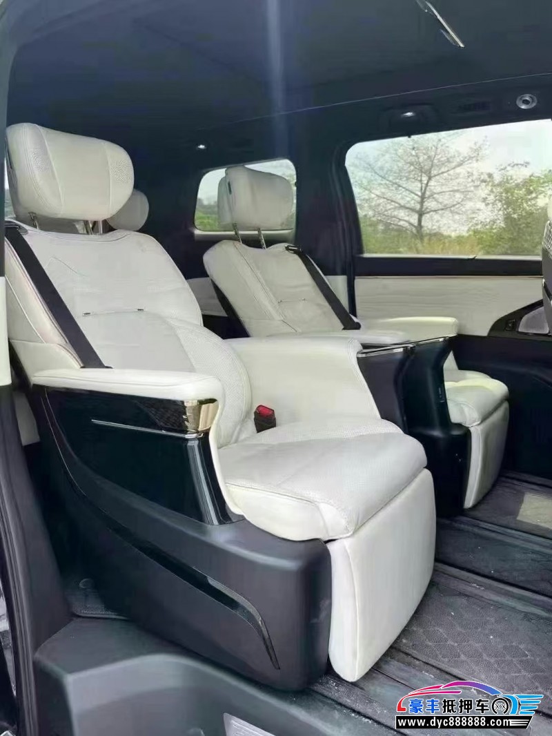 23年传祺M8轿车抵押车出售