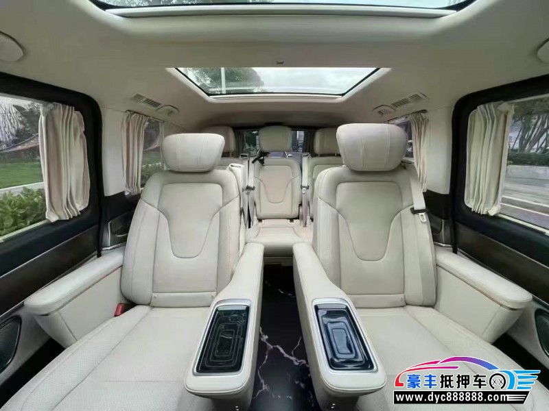 24年奔驰V轿车抵押车出售