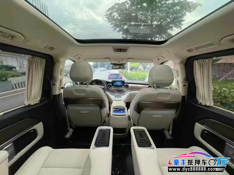 24年奔驰V轿车抵押车出售