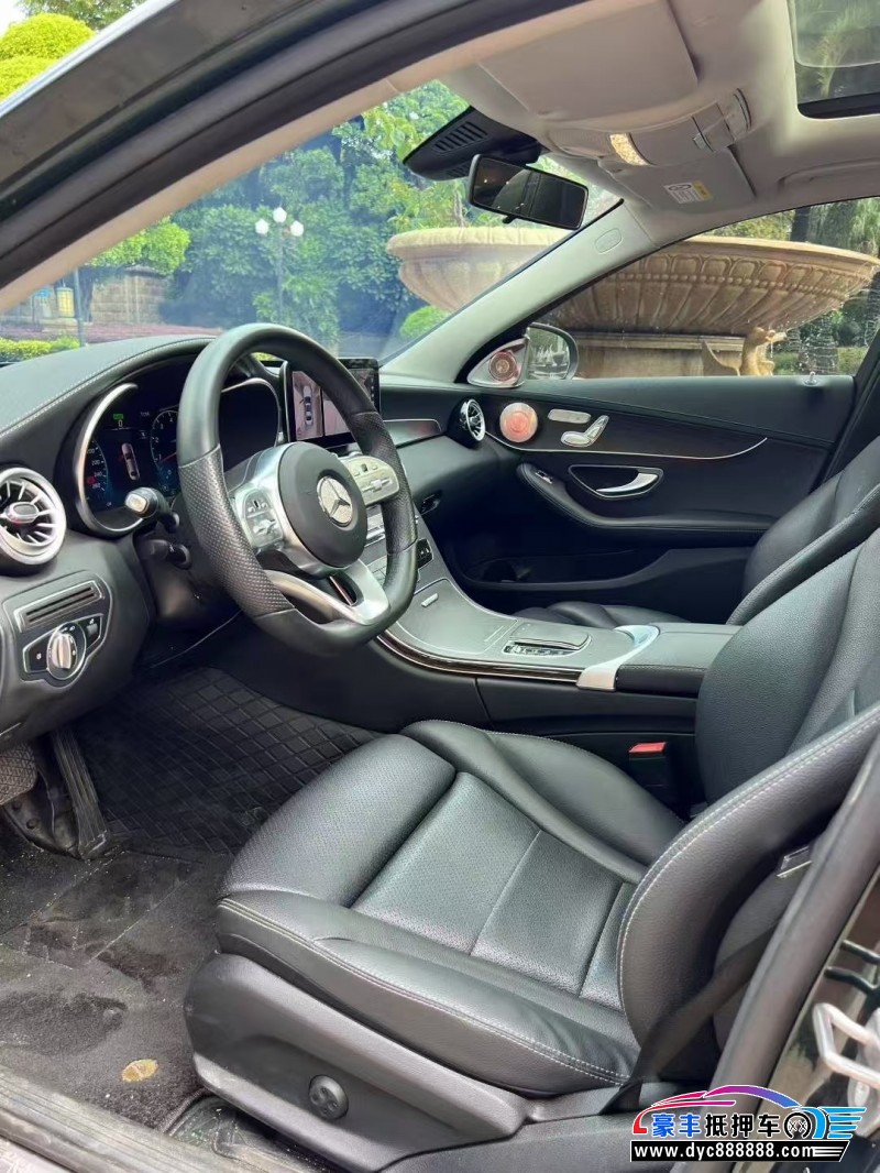 22年奔驰C轿车抵押车出售