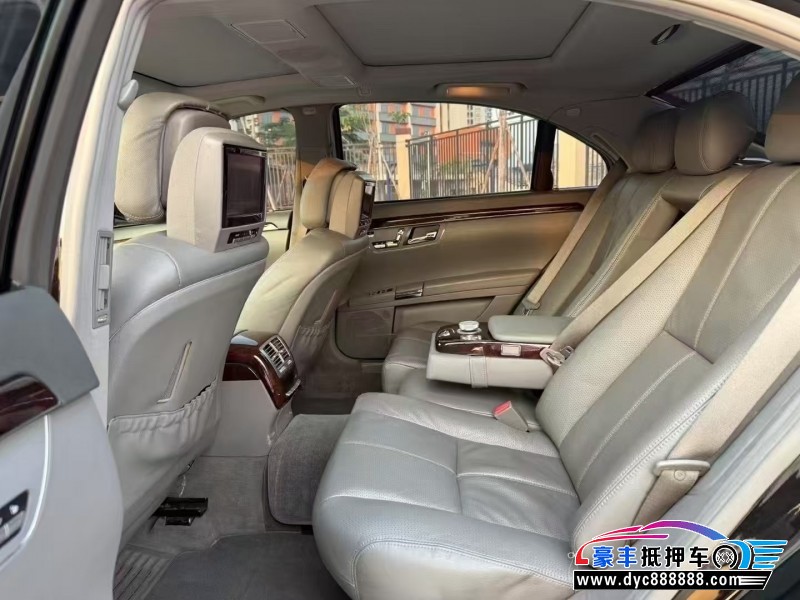 07年奔驰S轿车抵押车出售