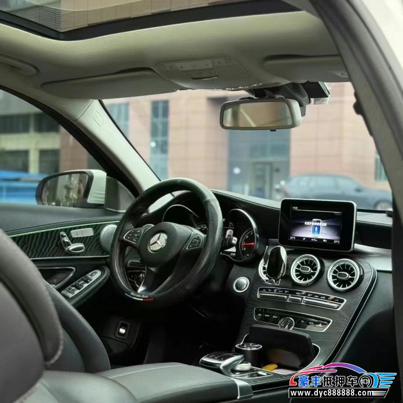 18年奔驰C轿车抵押车出售