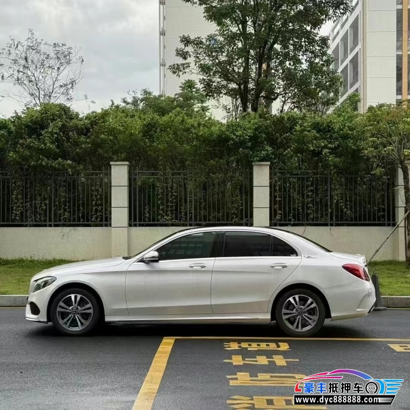 18年奔驰C轿车抵押车出售