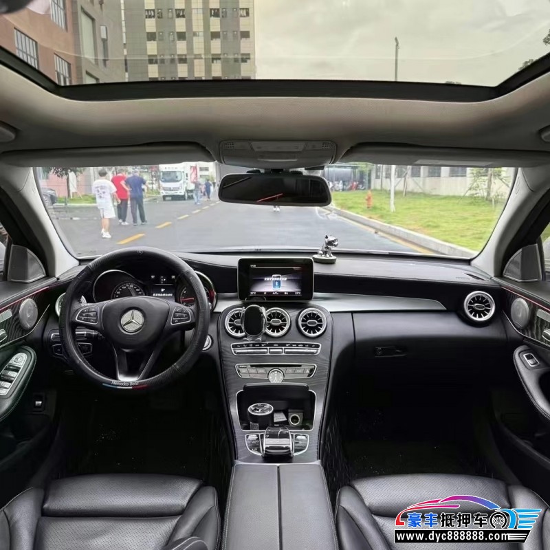 18年奔驰C轿车抵押车出售