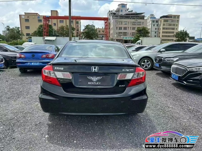 13年本田思域轿车抵押车出售