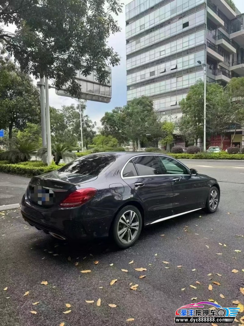 18年奔驰C轿车抵押车出售