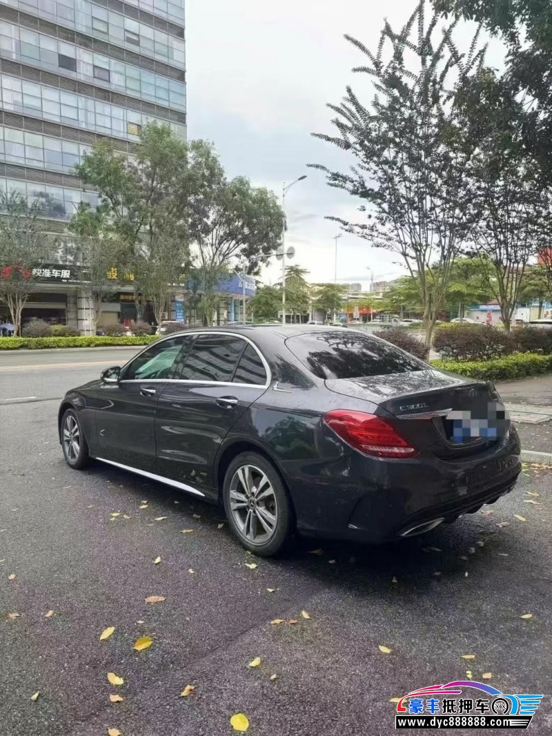 18年奔驰C轿车抵押车出售