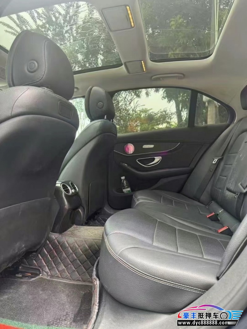 18年奔驰C轿车抵押车出售