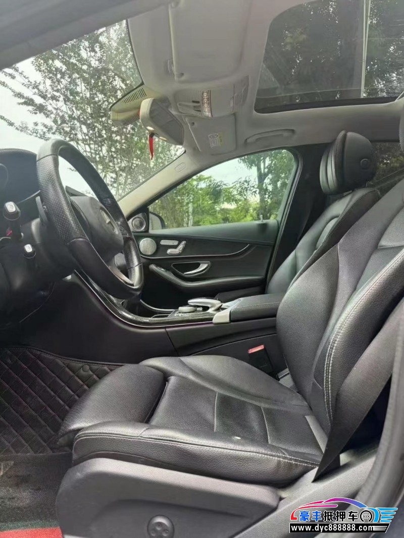 18年奔驰C轿车抵押车出售