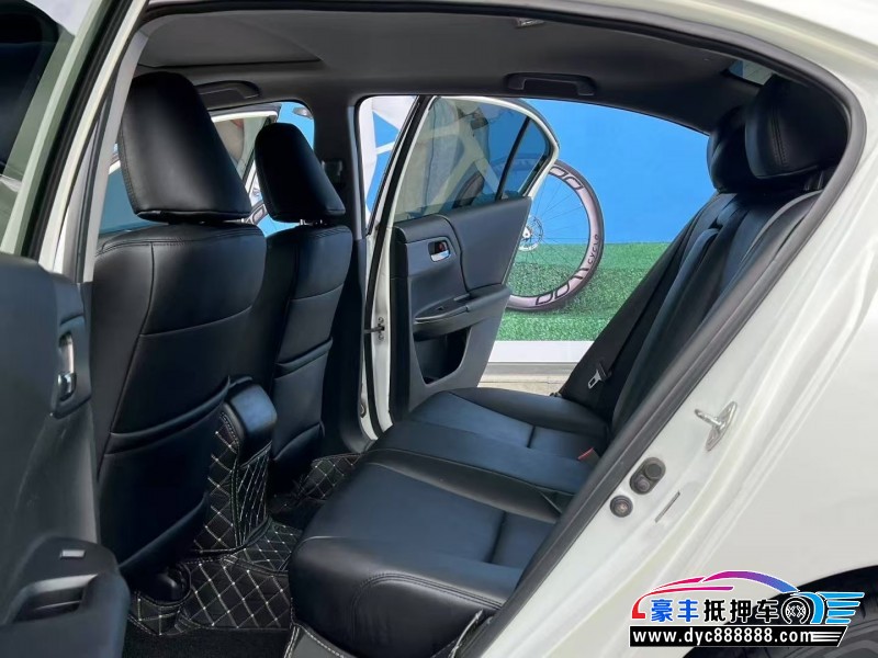 15年本田雅阁轿车抵押车出售