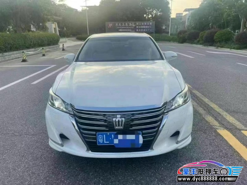 16年丰田皇冠轿车抵押车出售