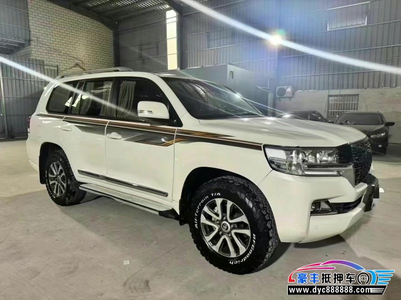 17年丰田兰德酷路泽（陆巡）轿车抵押车出售