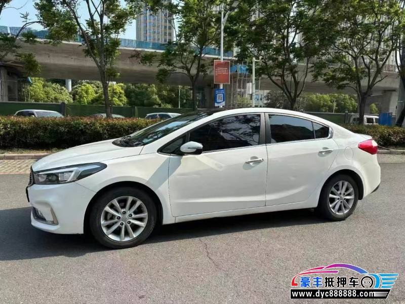 17年起亚K3轿车抵押车出售