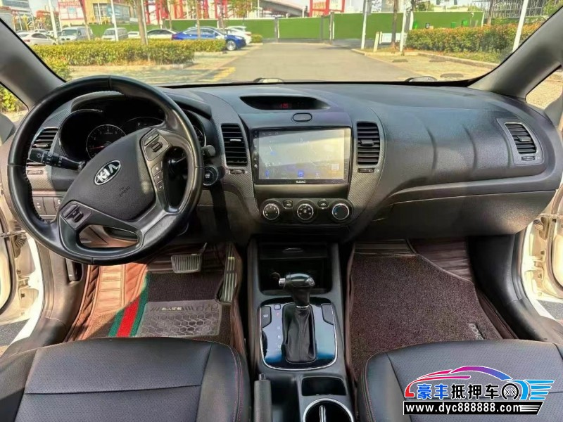 17年起亚K3轿车抵押车出售