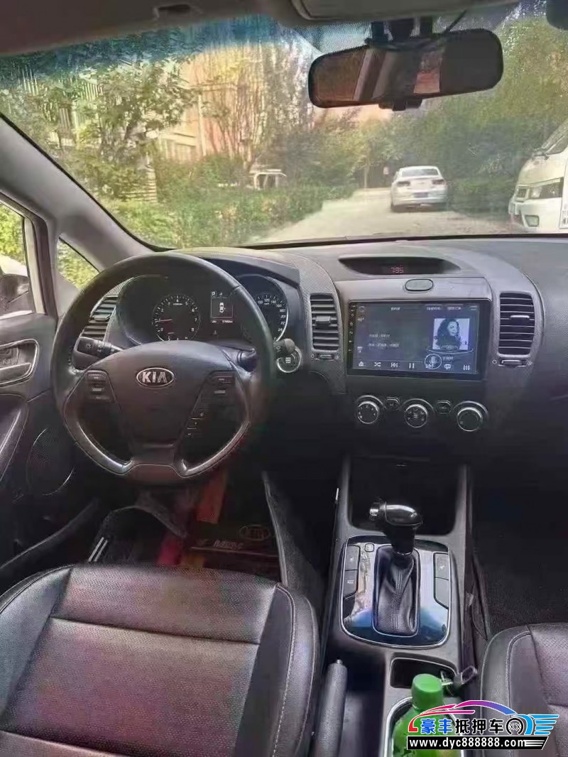 18年起亚K3轿车抵押车出售