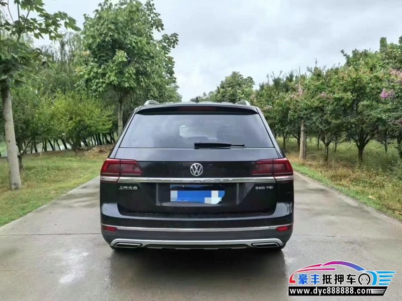 18年大众途昂轿车抵押车出售