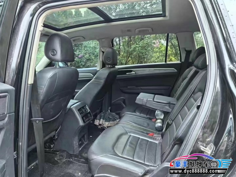 18年大众途昂轿车抵押车出售