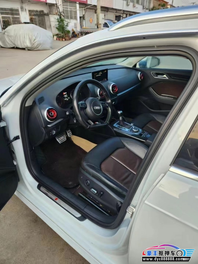 16年奥迪A3轿车抵押车出售