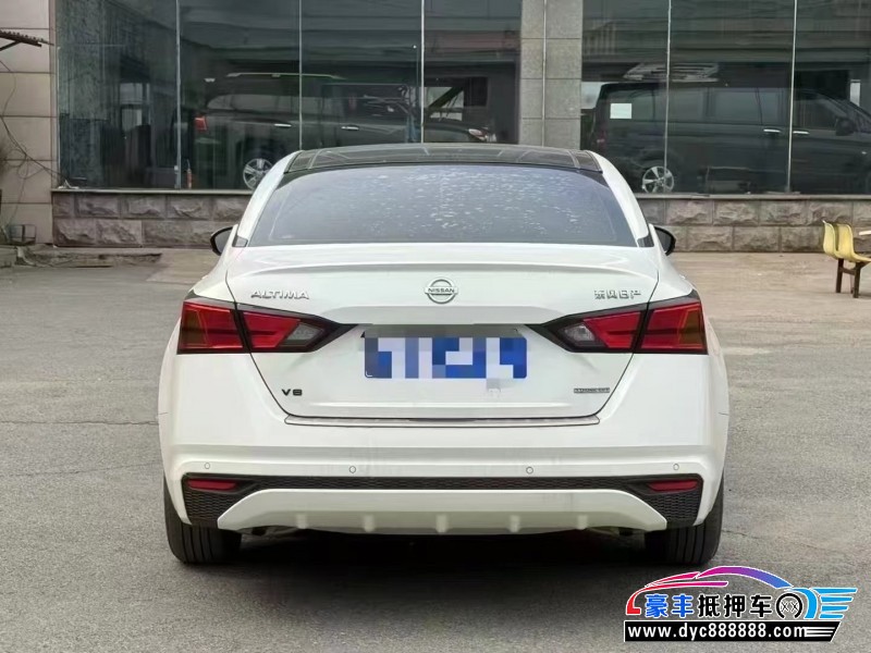 20年日产天籁轿车抵押车出售