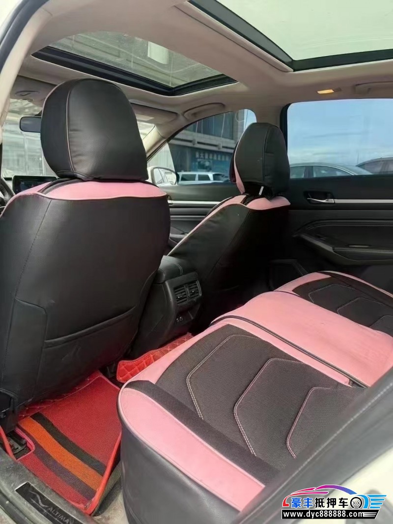 20年日产天籁轿车抵押车出售