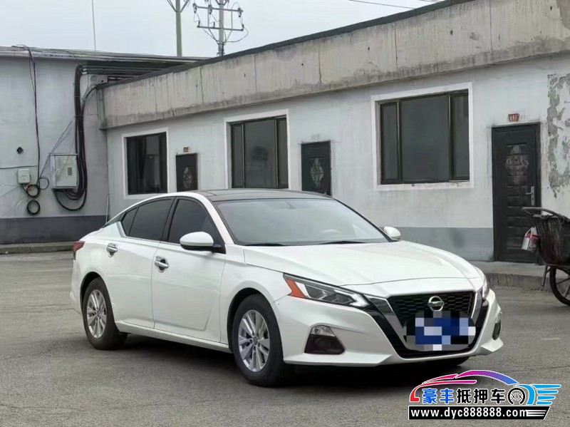 20年日产天籁轿车抵押车出售