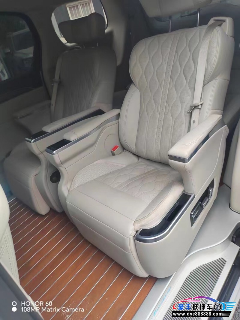 21年别克GL8轿车抵押车出售