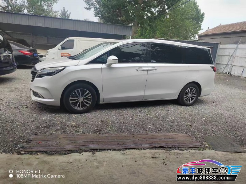 21年别克GL8轿车抵押车出售