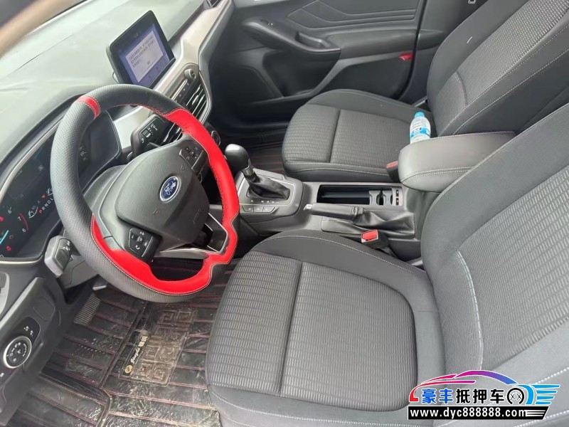 20年福特福克斯轿车抵押车出售