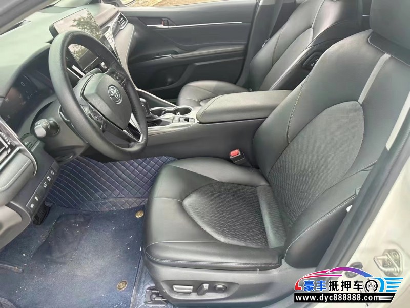 22年丰田凯美瑞轿车抵押车出售